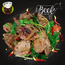 ชุดเซ็ต กะเพราเนื้อตุ๋น+ข้าวสวย+ไข่ดาว/ไข่เจียว/ไข่เยี่ยวม้าทอด