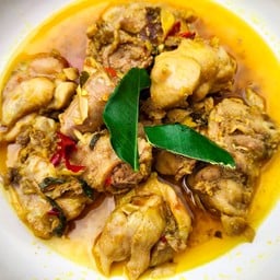 กลั่นไก่ (ไก่ใต้น้ำ)