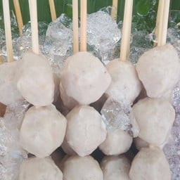 เพลินพุงหมึกย่าง-ข้าวโพดอบเนย-ลูกชิ้นย่าง