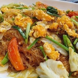 ผัดวุ้นเส้นหมู