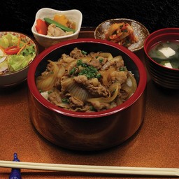 ชุดข้าวหน้าเนื้อ