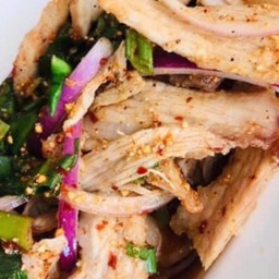 ข้าวน้ำตกคอหมูย่าง