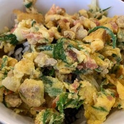 ข้าวแมว (ที่คนกินอ่ะครับ) โรยสาหร่าย