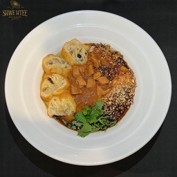 Tofu Nway (เต้าหู้อุ่นก๋วยเตี๋ยว)