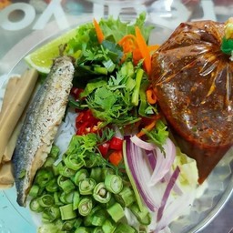 น้ำพริกน้ำย้อยกากหมูเมืองแพร่ ขนมจีนเมืองแพร่ เมืองแพร่