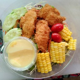 สลัดไก่ทอด