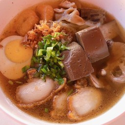 บ้านก๋วยจั๊บญวน ก๋วยจั๊บน้ำข้น ข้างวิทยาลัยพละชลบุรี