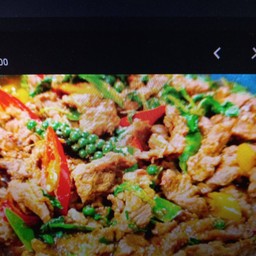 ผัดเผ็ดเนี้อ