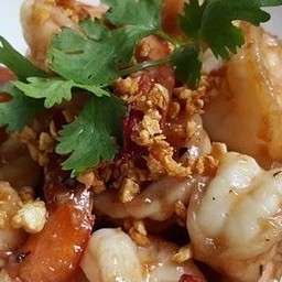 ข้าวกุ้งกระเทียมพริกไทย