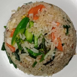 ข้าวผัดใส่ผัก