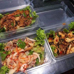 ครัวมิดไนท์อาหารตามสั่ง (Midnight Food) ขายยันตี3
