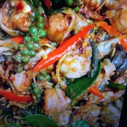 ผัดเผ็ดกบ