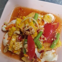 ตำข้าวโพดไข่เค็ม