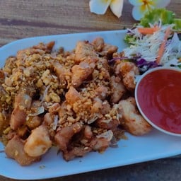 ไข่หมึก ทอดกระเทียม