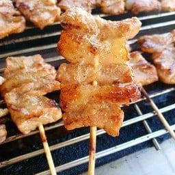 หมูปิ้ง และเครื่องดื่ม