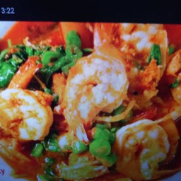 ผัดเผ็ดกุ้ง