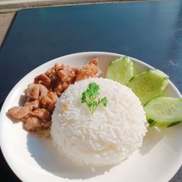 ข้าว ไก่ผัดน้ำมันหอย