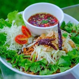 ยำปลาดุกฟู Crispy Fish Spicy Salad