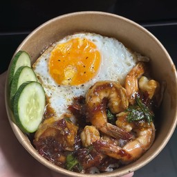 กะเพรากุ้ง+ไข่