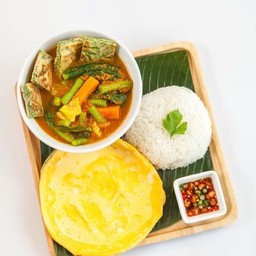 [ไข่เจียวกะเสน่ห์น้ำพริก] ข้าวไข่เจียว+แกงส้มชะอมผักรวม