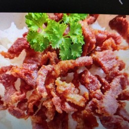 ข้าวหมูทอดน้ำปลา