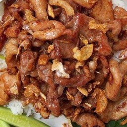 หมูกระเทียม