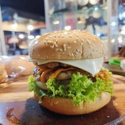 เบอร์เกอร์คุณปลื้มตลาดเจเจ ตลาดนัดเจเจ