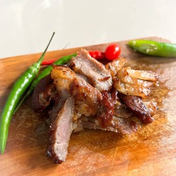 เนื้อทอดแดดเดียว (กับข้าว)