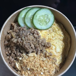 ข้าวหมูสับกระเทียม + ไข่