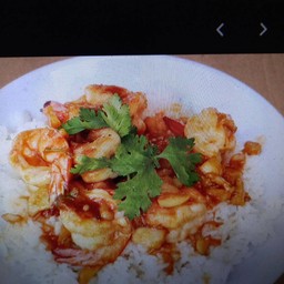 กุ้งกะเทียมราดข้าว