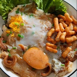 ก๋วยเตี๋ยวคั่วหมู&ไข่อบ