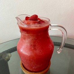 สตอเบอรรี่สมูตตี้(ไม่โยเกิร์ต)