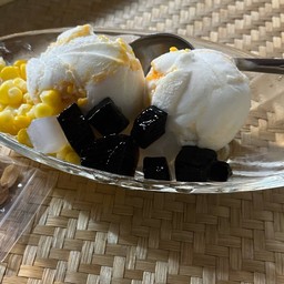 ไอติมไข่แข็ง(เลือกเครื่องได้3อย่าง)