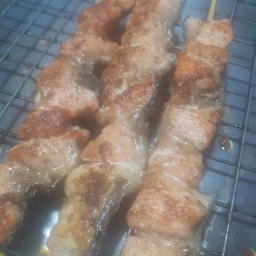 มากินนะ แซลมอนย่าง น้ำจิ้มซีฟู้ดรสเด็ด