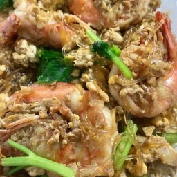 ผัดวุ้นเส้นกุ้งใส่ไข่ราดข้าว