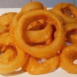 พีพี ปลาไข่ทอด ผักทอด ตลาดนัดธนินธร