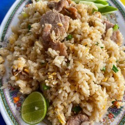 ข้าวผัดหมูชิ้น