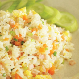 ข้าวผัดไข่ (กลาง)