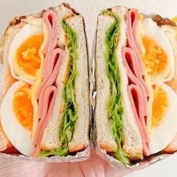 แซนวิชไส้ทะลัก (ไข่ต้มโบโลน่า)