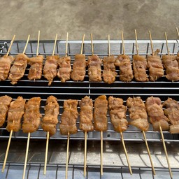 แมทหมูปิ้งหน้าหมู่บ้านไอซ์แลนด์