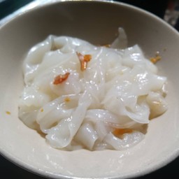 เส้นใหญ่เปล่า