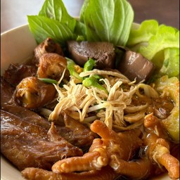 ก๋วยเตี๋ยวไก่มะระบุฟเฟ่ต์