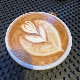 LUNAR Cafe Bar and Resturant