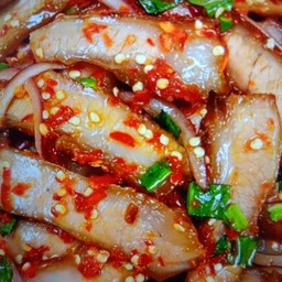 ยำคอหมูย่างปลาร้า