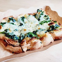 ปังผักโขมชีส