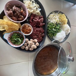 ก๋วยเตี๋ยวเนื้อชาบู