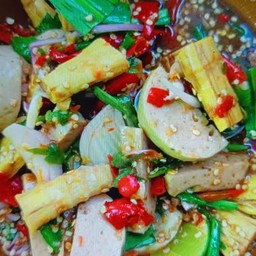 ยำหน่อไม้หมูยอปลาร้า