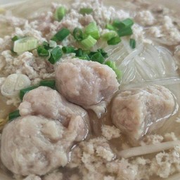 (พิเศษ) ก๋วยเตี๋ยวน้ำ เส้นใหญ่ ,เส้นเล็ก ,เส้นหมี่ไวไว ไก่ ,หมูเด้ง