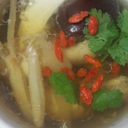ไก่ตุ๋นยาจีน