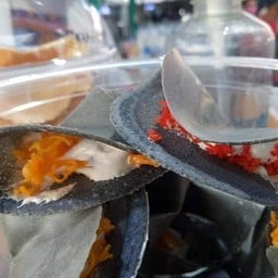 ขนมเบื้องแป้งชาโคลไส้เค็มชุดเล็ก